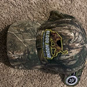 NWT Bloodhound RealTree Camo Hat